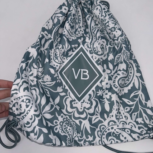 NWT Vera Bradley Paisly Print Drawstring Bag - Picture 4 of 7
